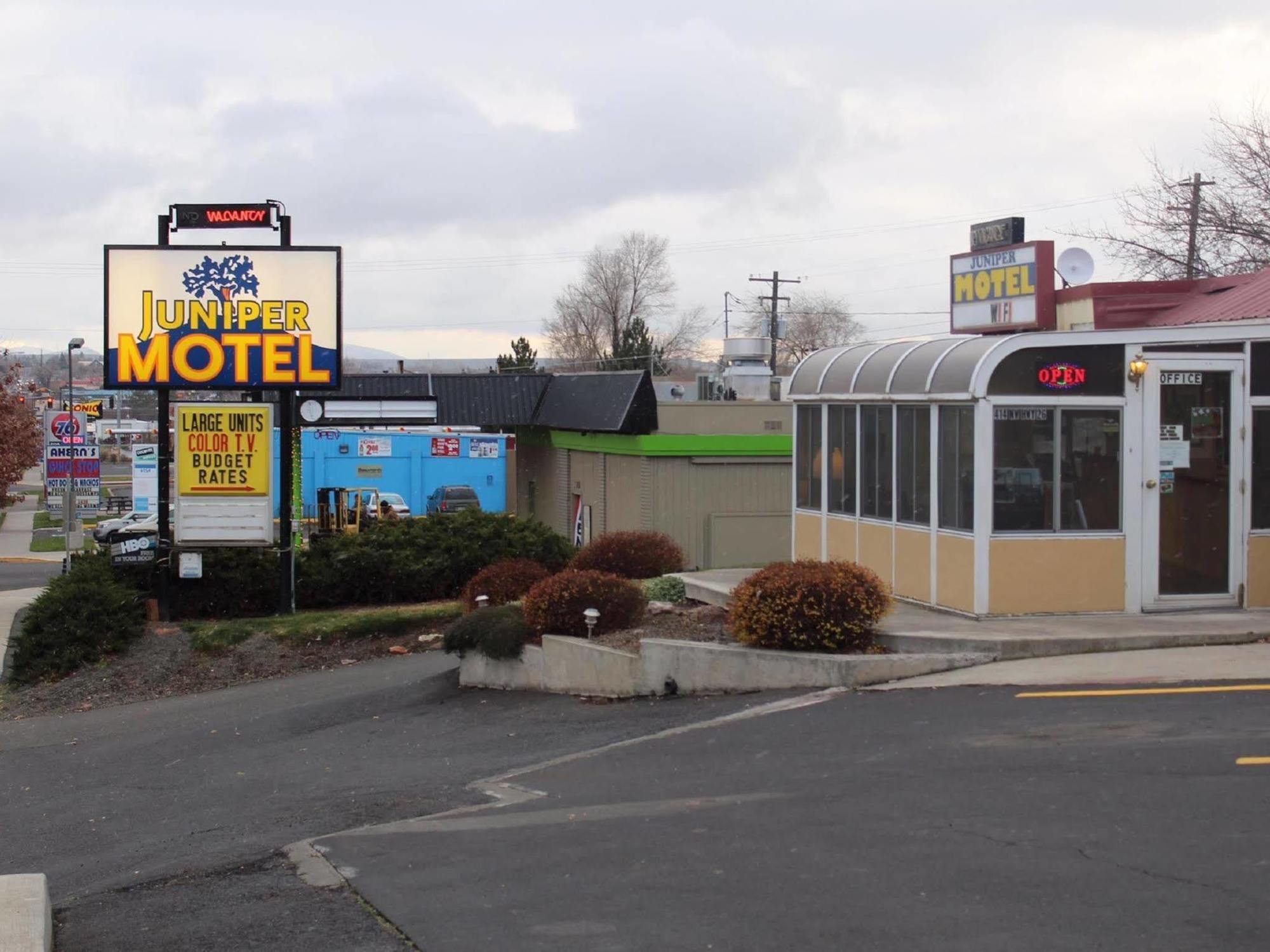 Juniper Motel Мадрас Екстер'єр фото